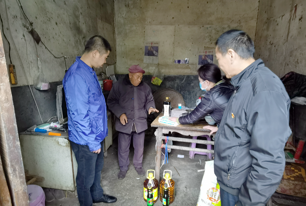 11.2+左正娣 李婷+569、資陽管理處第一黨支部組織開展“做為民小事”主題黨日活動(dòng)