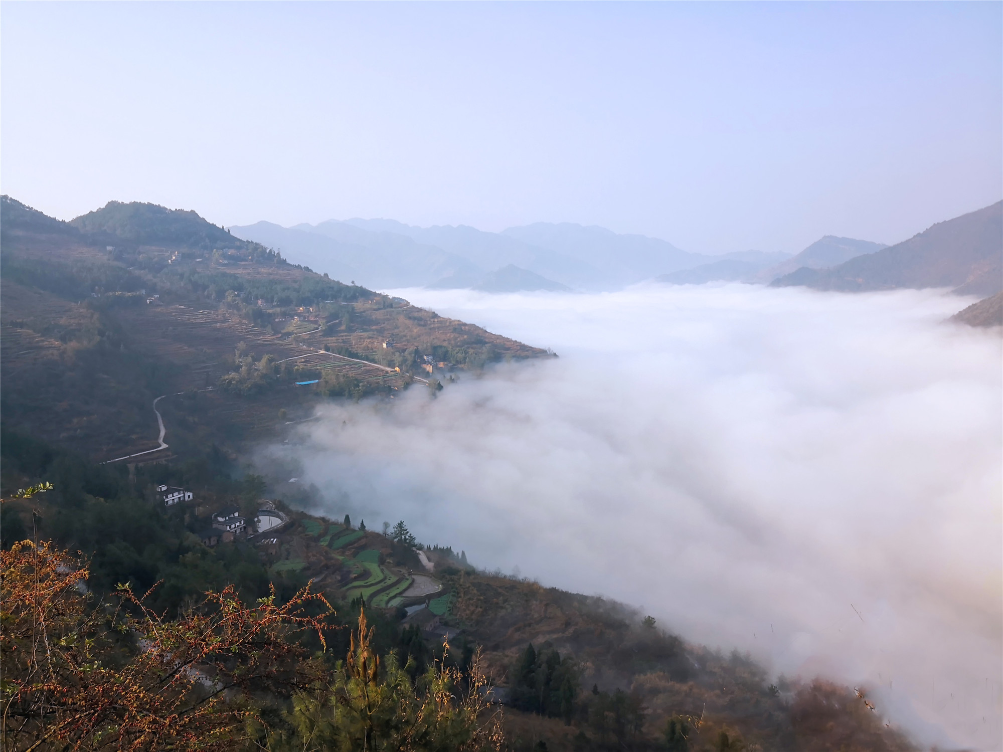 469.霧鎖峽谷+四川成渝高速公路股份有限公司成渝分公司資陽(yáng)管理處+賀曉_副本