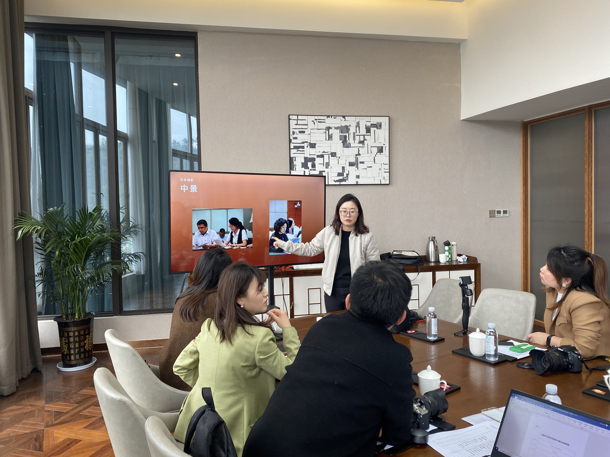 成渝分公司團委組織開展第二期“凝聚力量記錄生活”攝影攝像培訓(xùn)活動
